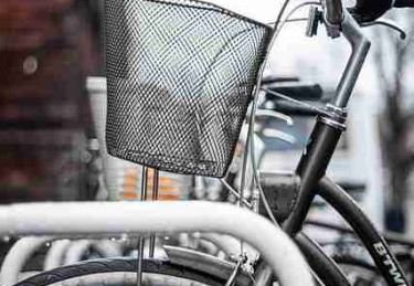 黑料网曝出知名主播遭网友起底家庭背景，视频外泄持续发酵