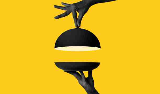 黑料网曝出新晋网红遭网友起底家庭背景,热搜第一持续发酵